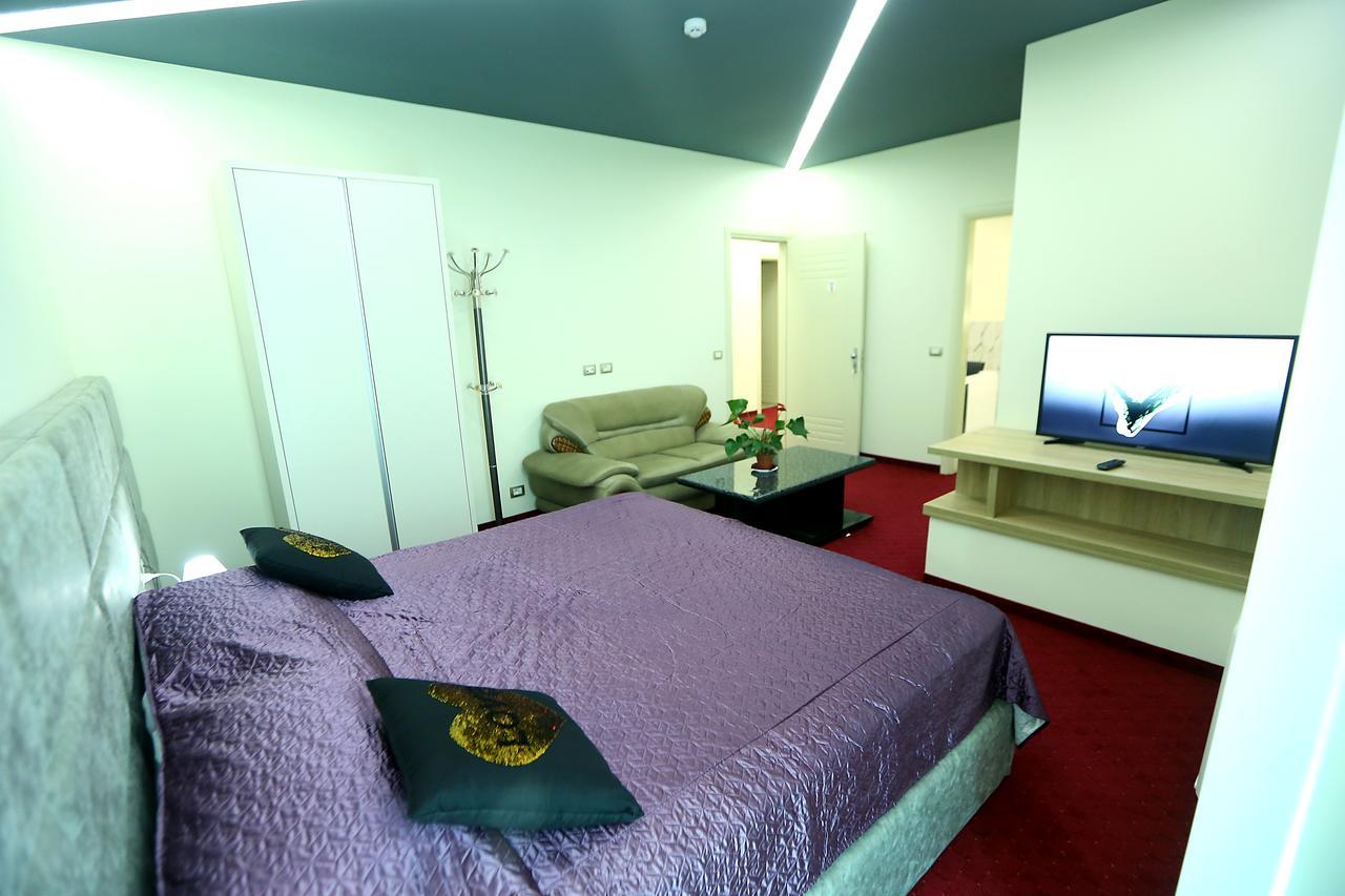 Hotel Vllaznia Shkoder Bagian luar foto